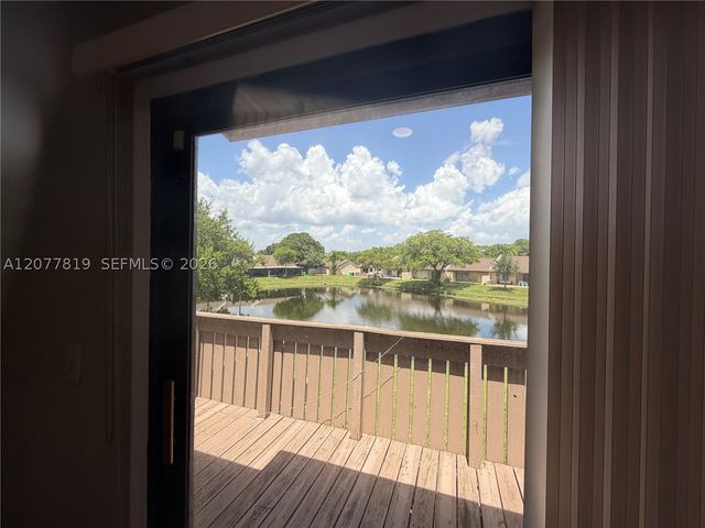 10875 NW 29th Mnr, Sunrise, FL 33322