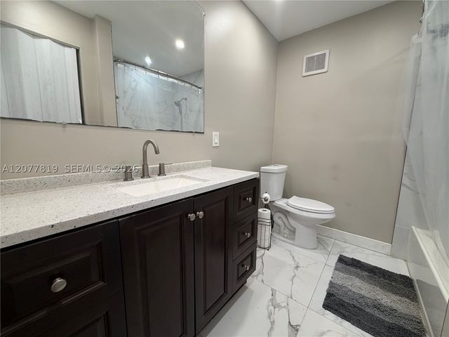 10875 NW 29th Mnr, Sunrise, FL 33322
