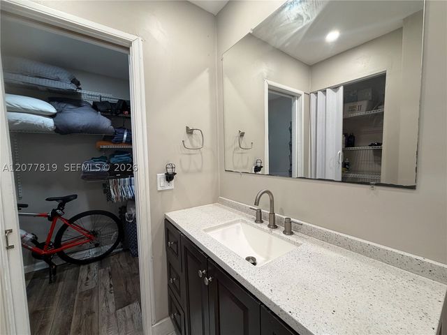 10875 NW 29th Mnr, Sunrise, FL 33322