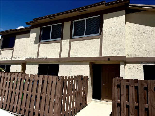10875 NW 29th Mnr, Sunrise, FL 33322