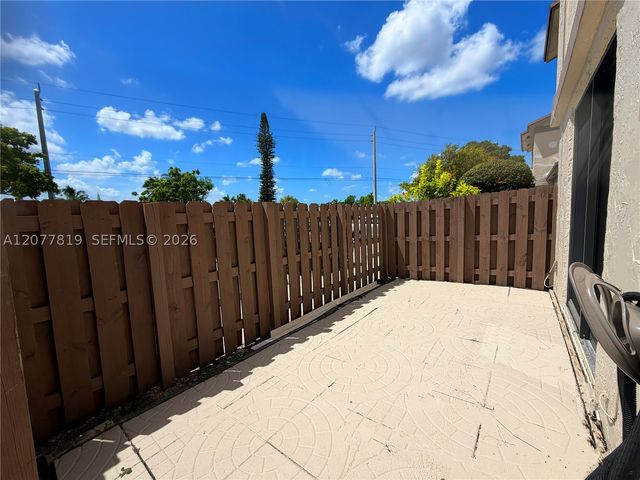 10875 NW 29th Mnr, Sunrise, FL 33322