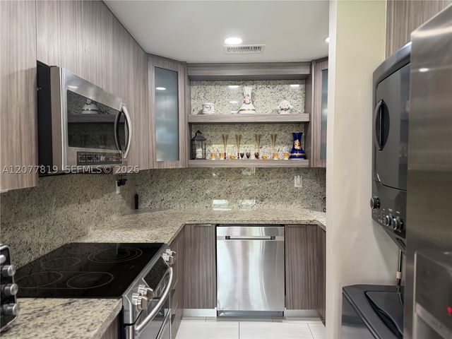 10875 NW 29th Mnr, Sunrise, FL 33322