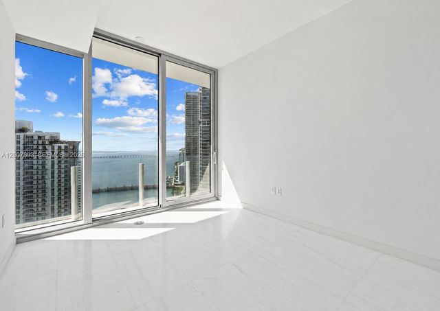 300 Biscayne Boulevard Way 4201E, Miami, FL 33131
