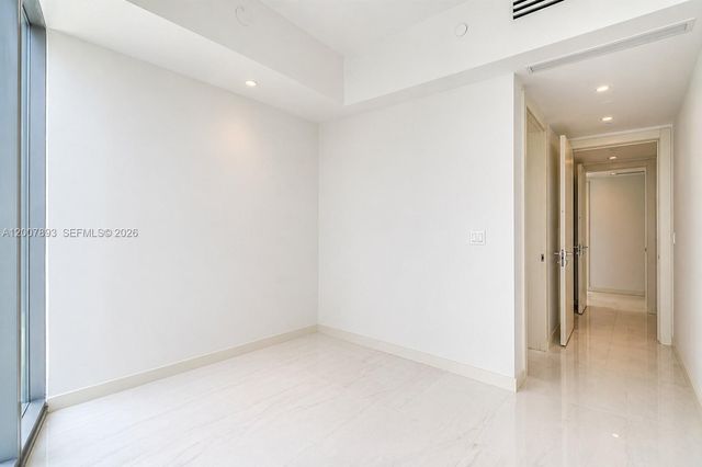 300 Biscayne Boulevard Way 4201E, Miami, FL 33131