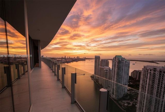 300 Biscayne Boulevard Way 4201E, Miami, FL 33131