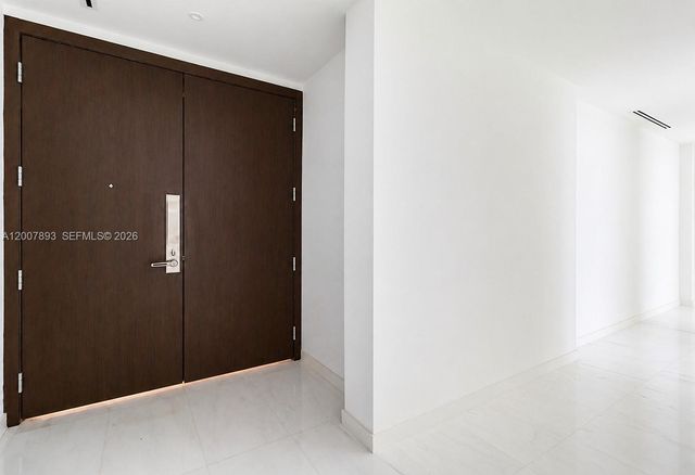 300 Biscayne Boulevard Way 4201E, Miami, FL 33131