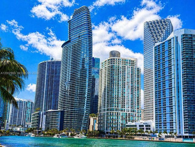 300 Biscayne Boulevard Way 4201E, Miami, FL 33131