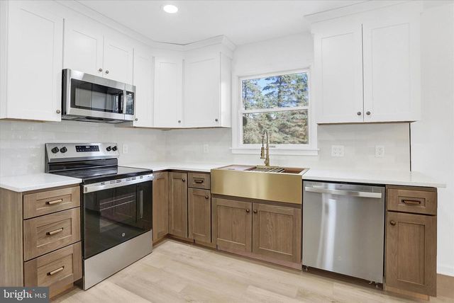 454 STONE CHURCH ROAD, Carlisle, PA 17015