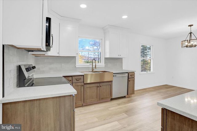 454 STONE CHURCH ROAD, Carlisle, PA 17015