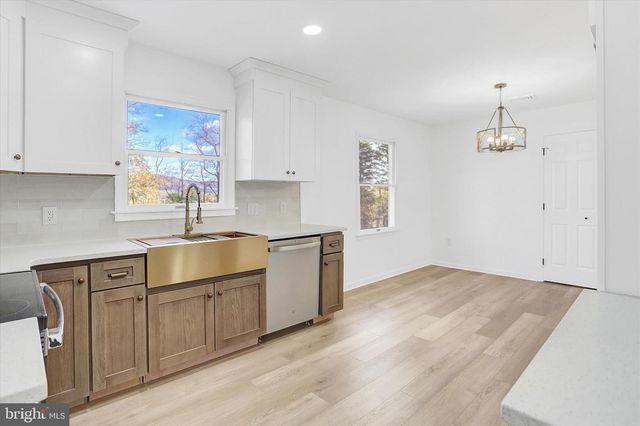 454 STONE CHURCH ROAD, Carlisle, PA 17015