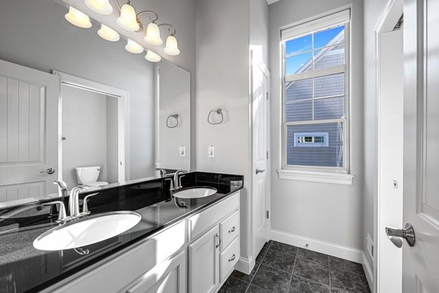 1524 Mohican TRAIL, Waukesha, WI 53189