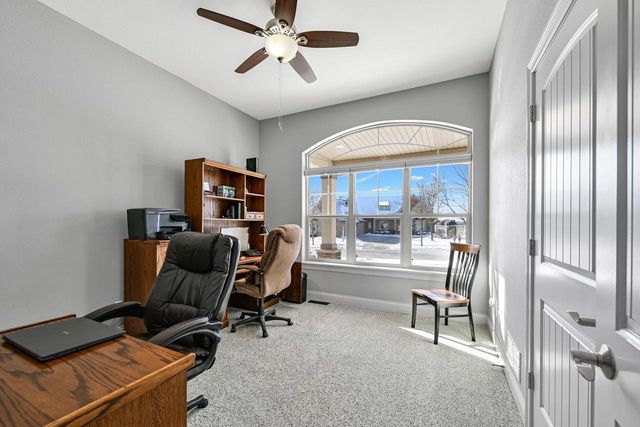 1524 Mohican TRAIL, Waukesha, WI 53189