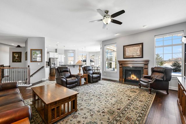 1524 Mohican TRAIL, Waukesha, WI 53189