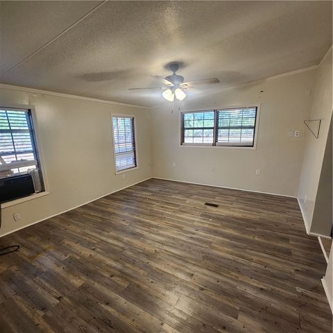 261 N County Road 1016, Kingsville, TX 78363