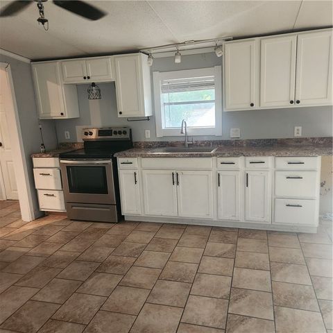 261 N County Road 1016, Kingsville, TX 78363