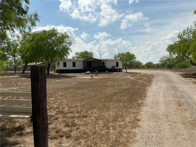 261 N County Road 1016, Kingsville, TX 78363