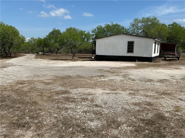 261 N County Road 1016, Kingsville, TX 78363