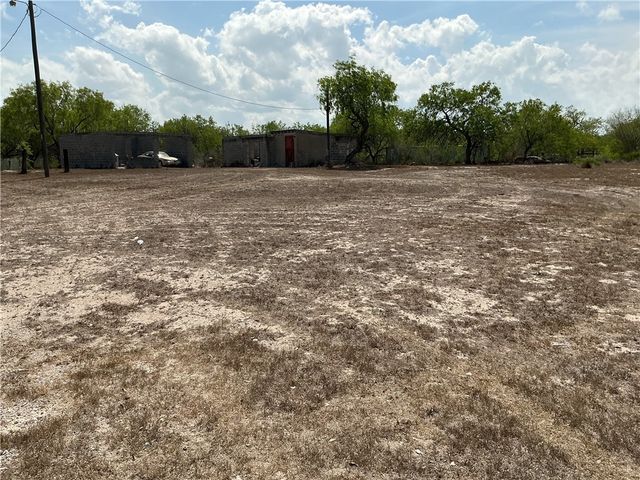 261 N County Road 1016, Kingsville, TX 78363