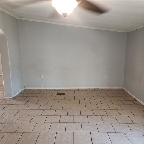 261 N County Road 1016, Kingsville, TX 78363