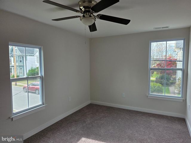 121 W MOUNT VERNON ST, Smyrna, DE 19977