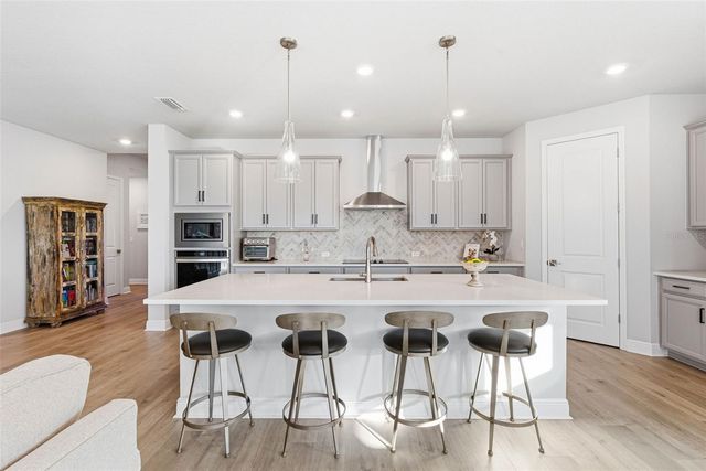 12889 OAK STREET, San Antonio, FL 33576