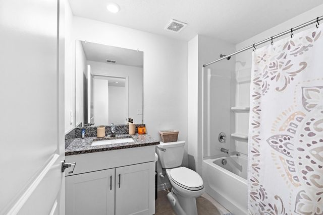 10305 TRUMPET HONEYSUCKLE WAY, San Antonio, FL 33576