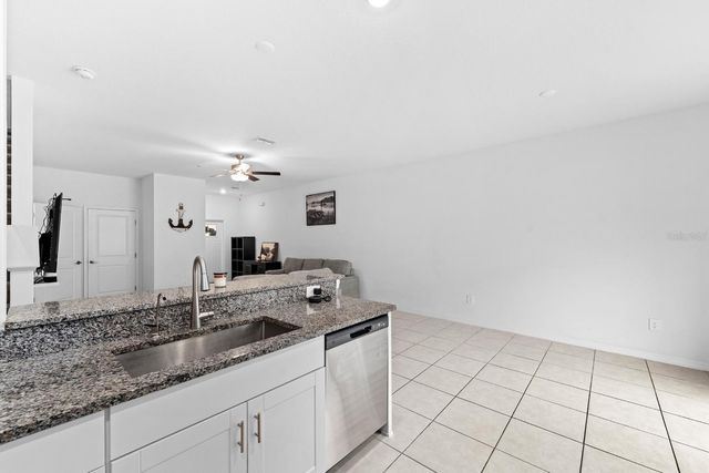 10305 TRUMPET HONEYSUCKLE WAY, San Antonio, FL 33576