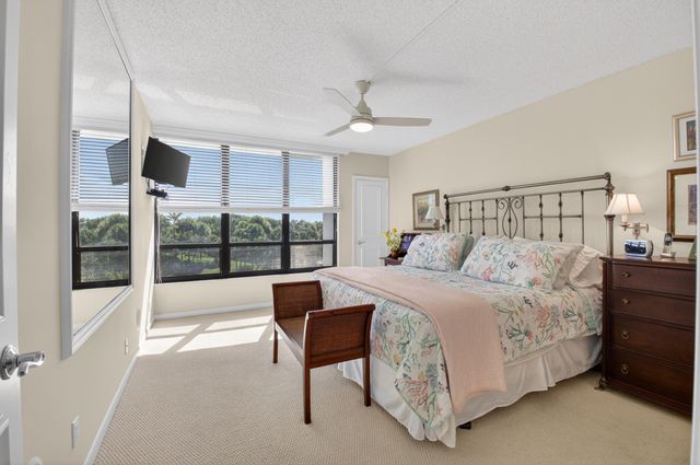 6797 Willow Wood Drive 6056, Boca Raton, FL 33434
