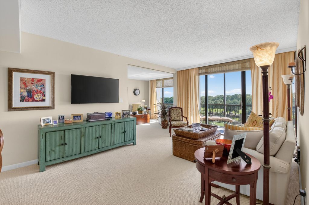 6797 Willow Wood Drive 6056, Boca Raton, FL 33434