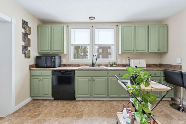 219 S Harrison Street, Garrett, IN 46738