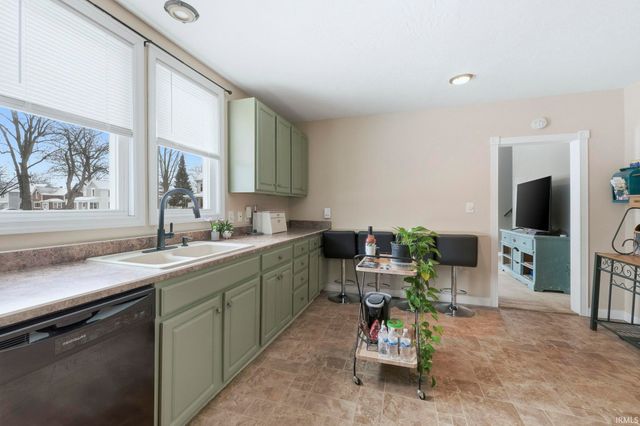 219 S Harrison Street, Garrett, IN 46738