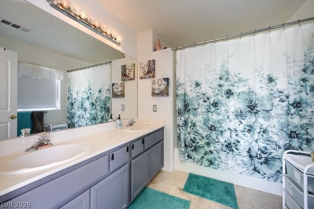3424 Prairie Meadow Street, Las Vegas, NV 89129