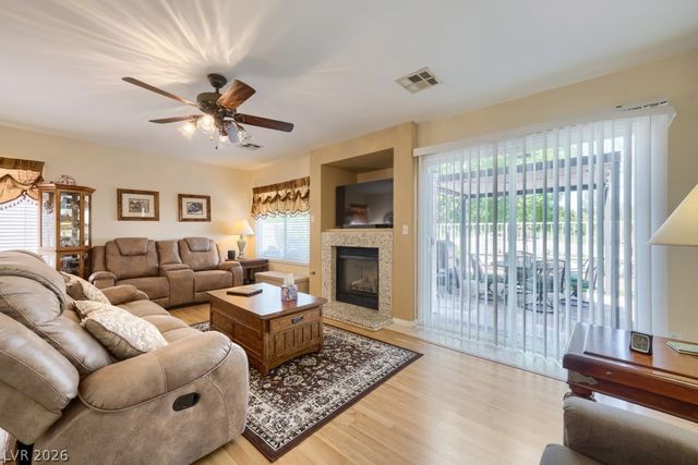 3424 Prairie Meadow Street, Las Vegas, NV 89129
