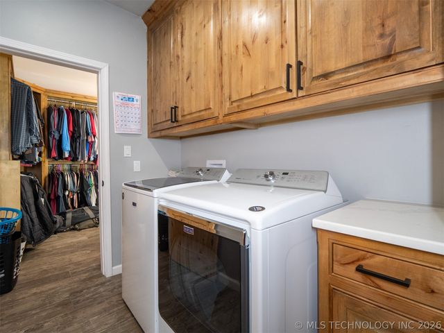 2724 Lark Road, Kingston, OK 73439