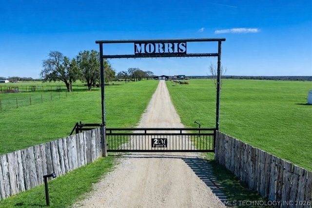 2724 Lark Road, Kingston, OK 73439