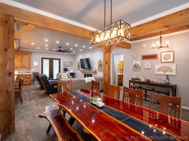 2724 Lark Road, Kingston, OK 73439