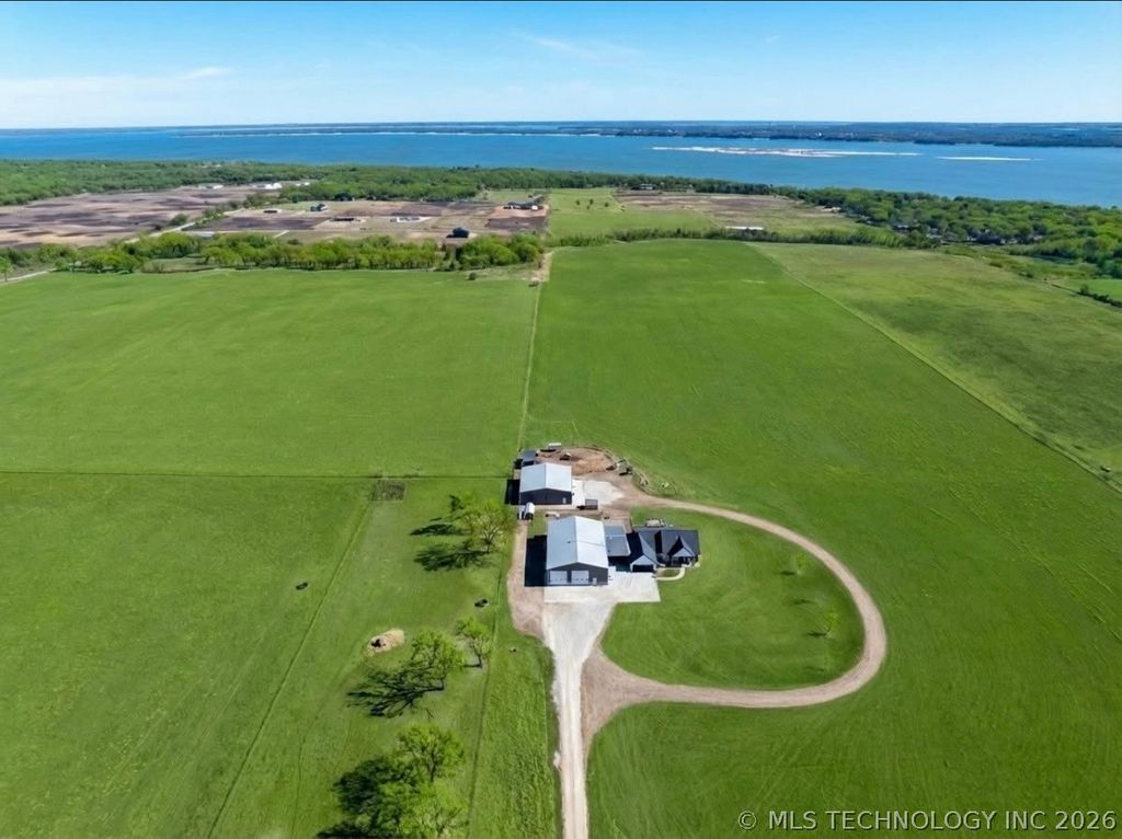 2724 Lark Road, Kingston, OK 73439