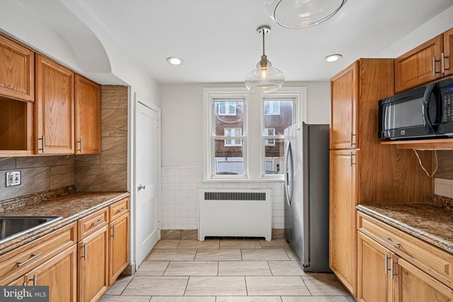 1742 E MAYLAND ST, Philadelphia, PA 19138