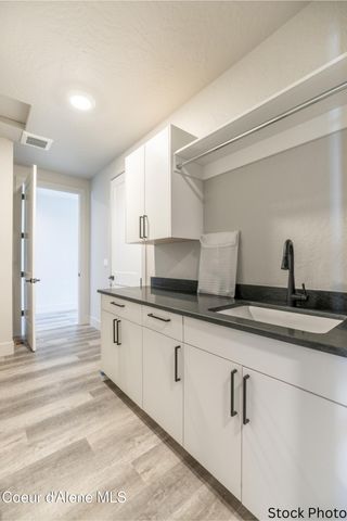 6017 W MORESBY AVE, Rathdrum, ID 83858