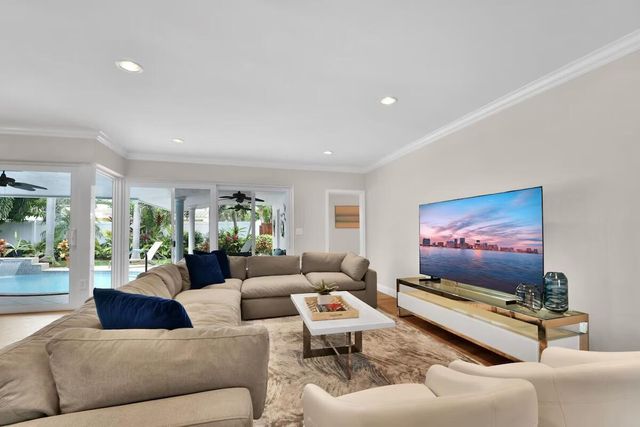 2152 NE 63rd Court, Fort Lauderdale, FL 33308