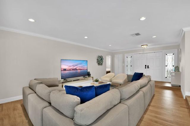 2152 NE 63rd Court, Fort Lauderdale, FL 33308