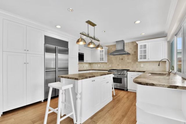 2152 NE 63rd Court, Fort Lauderdale, FL 33308