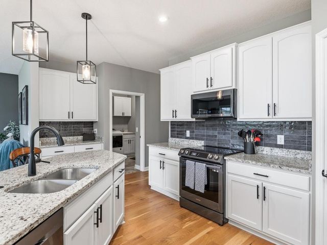 101 Parkview Lane, Cologne, MN 55322