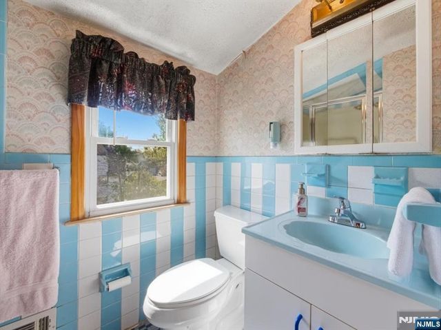 98 Moonachie Road, Moonachie, NJ 07074