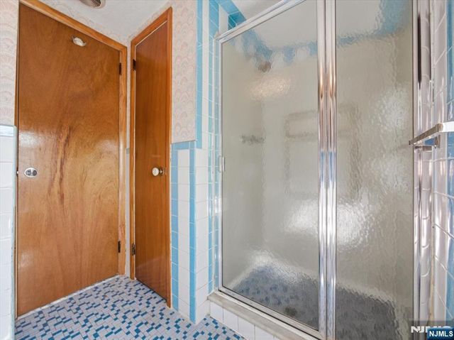 98 Moonachie Road, Moonachie, NJ 07074