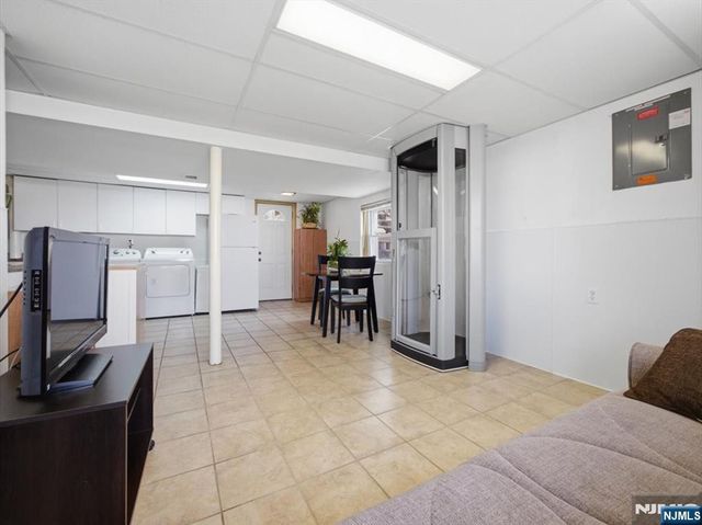 98 Moonachie Road, Moonachie, NJ 07074