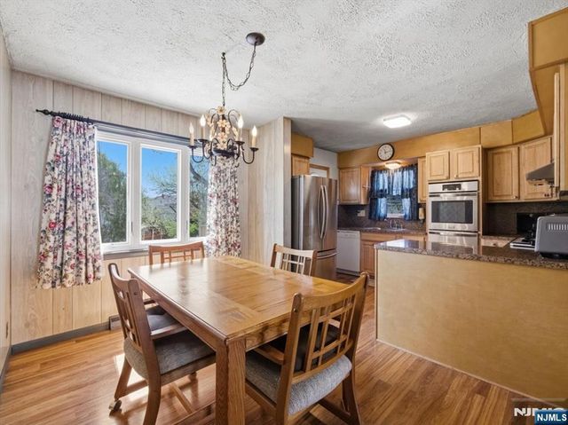98 Moonachie Road, Moonachie, NJ 07074