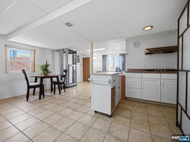 98 Moonachie Road, Moonachie, NJ 07074