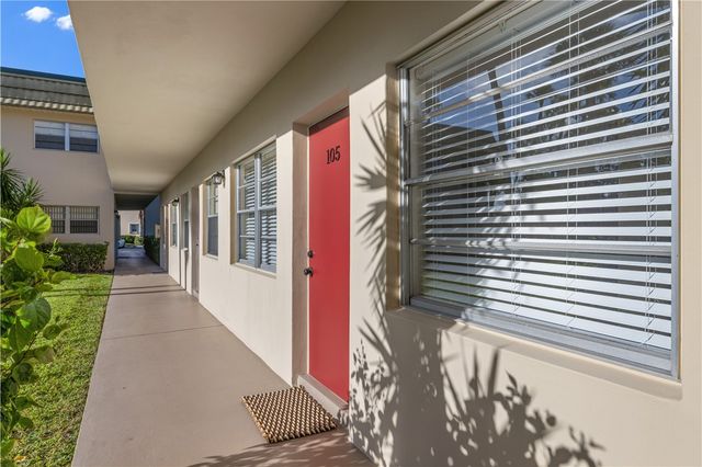 18 Vista Gardens Trail 105, Vero Beach, FL 32962