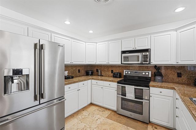 1309 NOKOMIS AVENUE S, Venice, FL 34285